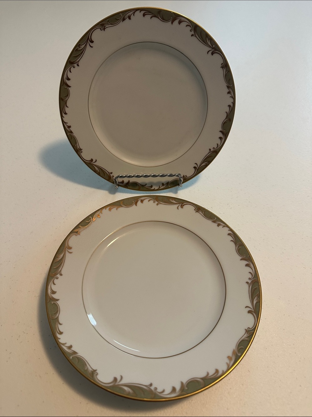 Sango Chateau Bread and Butter Plates with Gold Scrolls on Green #3627 set of 4